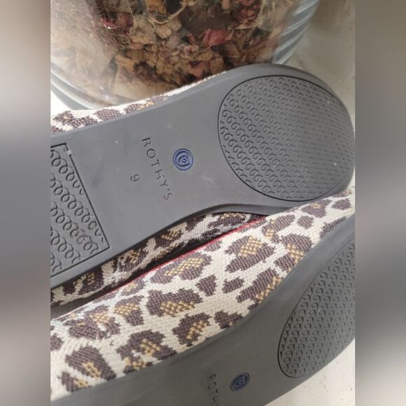 Rothy's "The Loafer" Leopard Print Flats Retired Size 9 - Picture 6 of 7